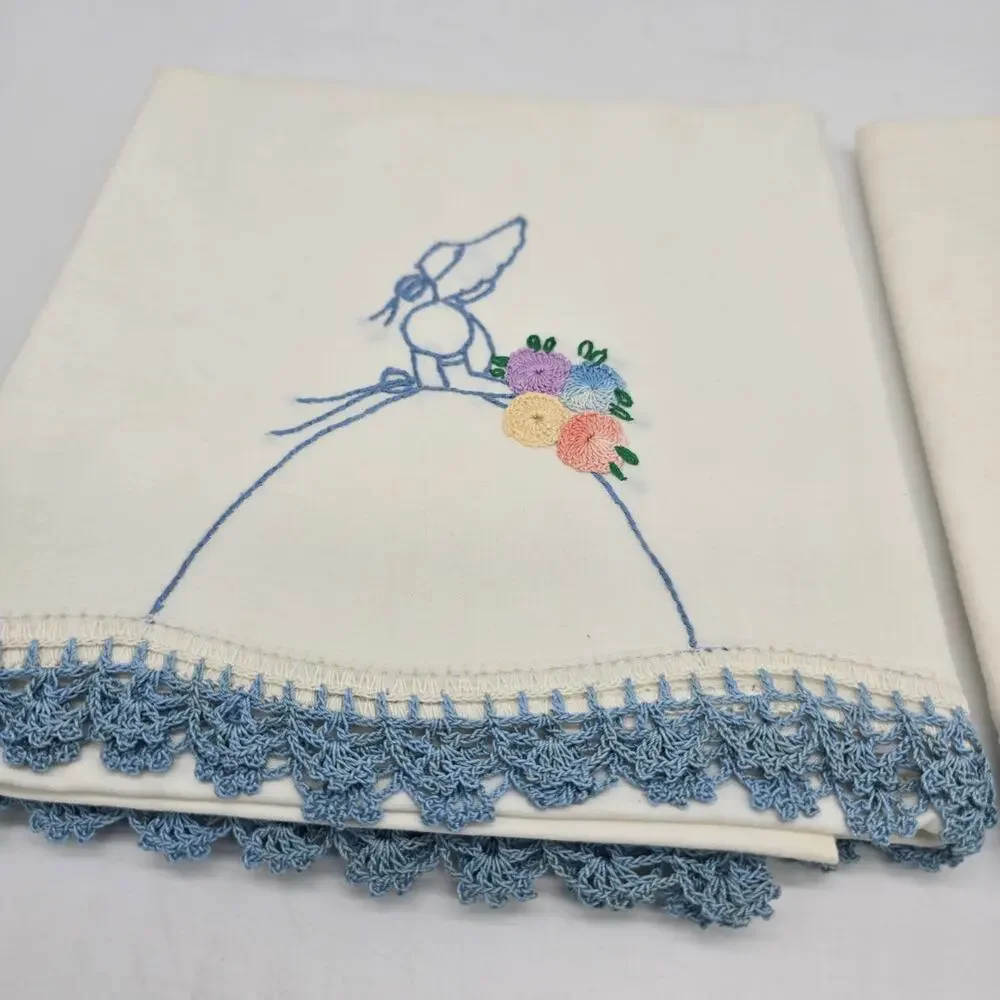 Vintage Hand-Embroidered & Lace Trim Pillowcases White Cottagecore 15.5 x 21.25